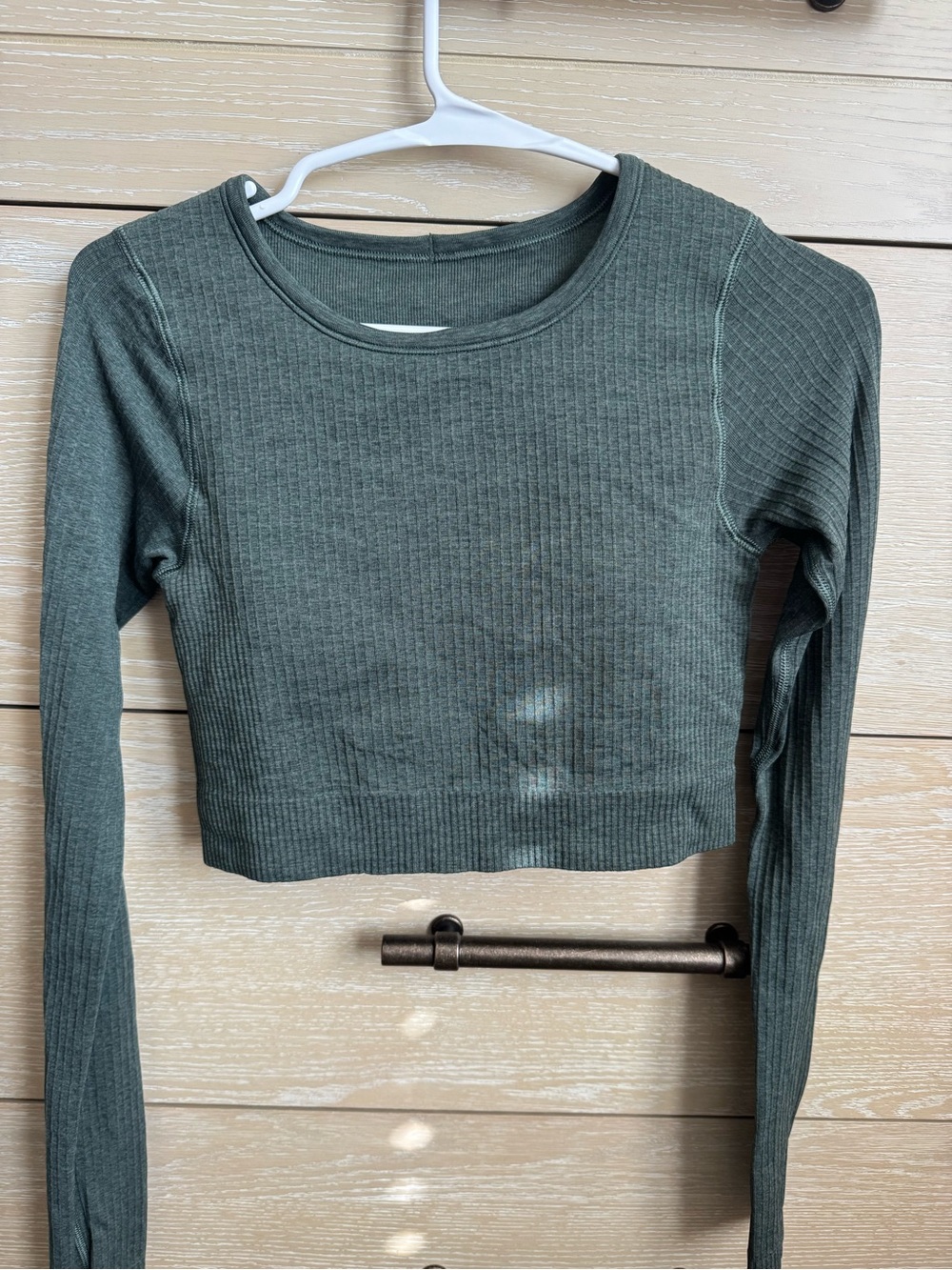 LULULEMON BUILT IN BRA CROP TOP GREEN